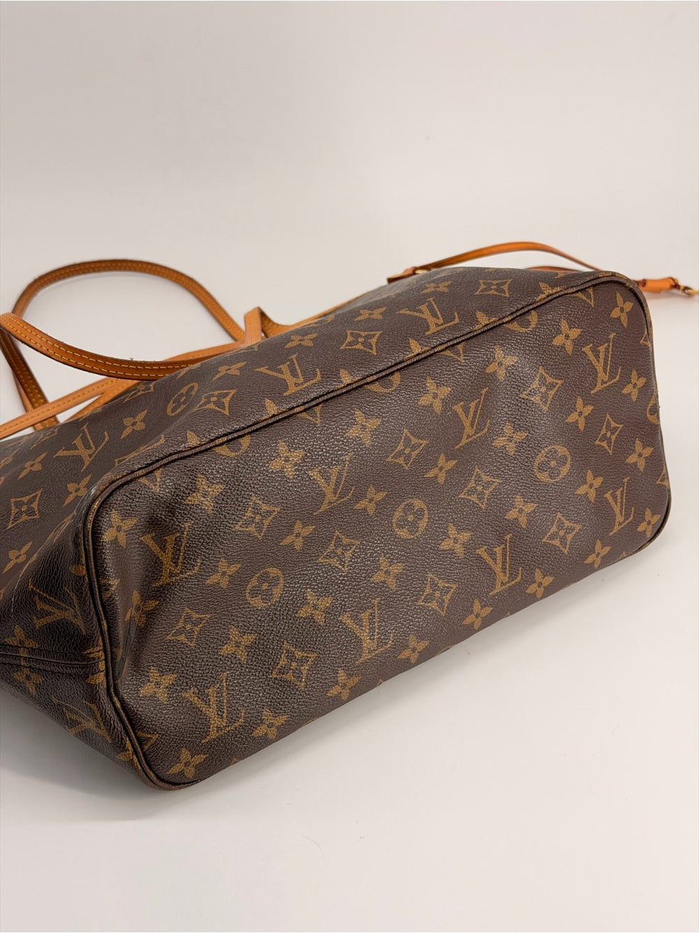Louis Vuitton Neverfull Tote MM Brown Canvas Monogram Bag with Pouch