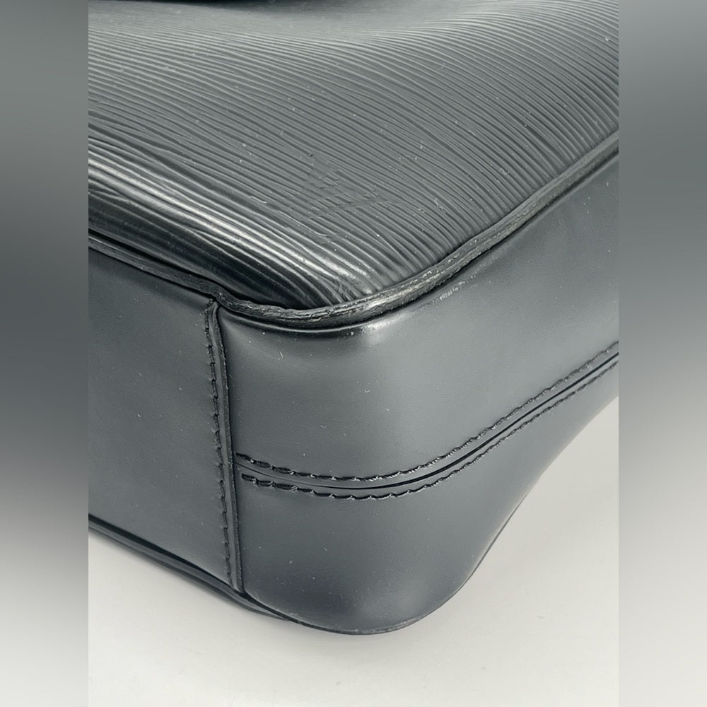 LOUIS VUITTON Porte-Documents Black Epi Leather Bag
