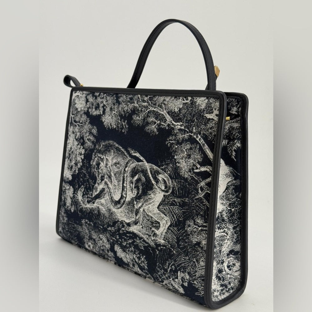 Dior Montaigne Dea Pouch/Clutch In Navy Blue Fabric And Leather