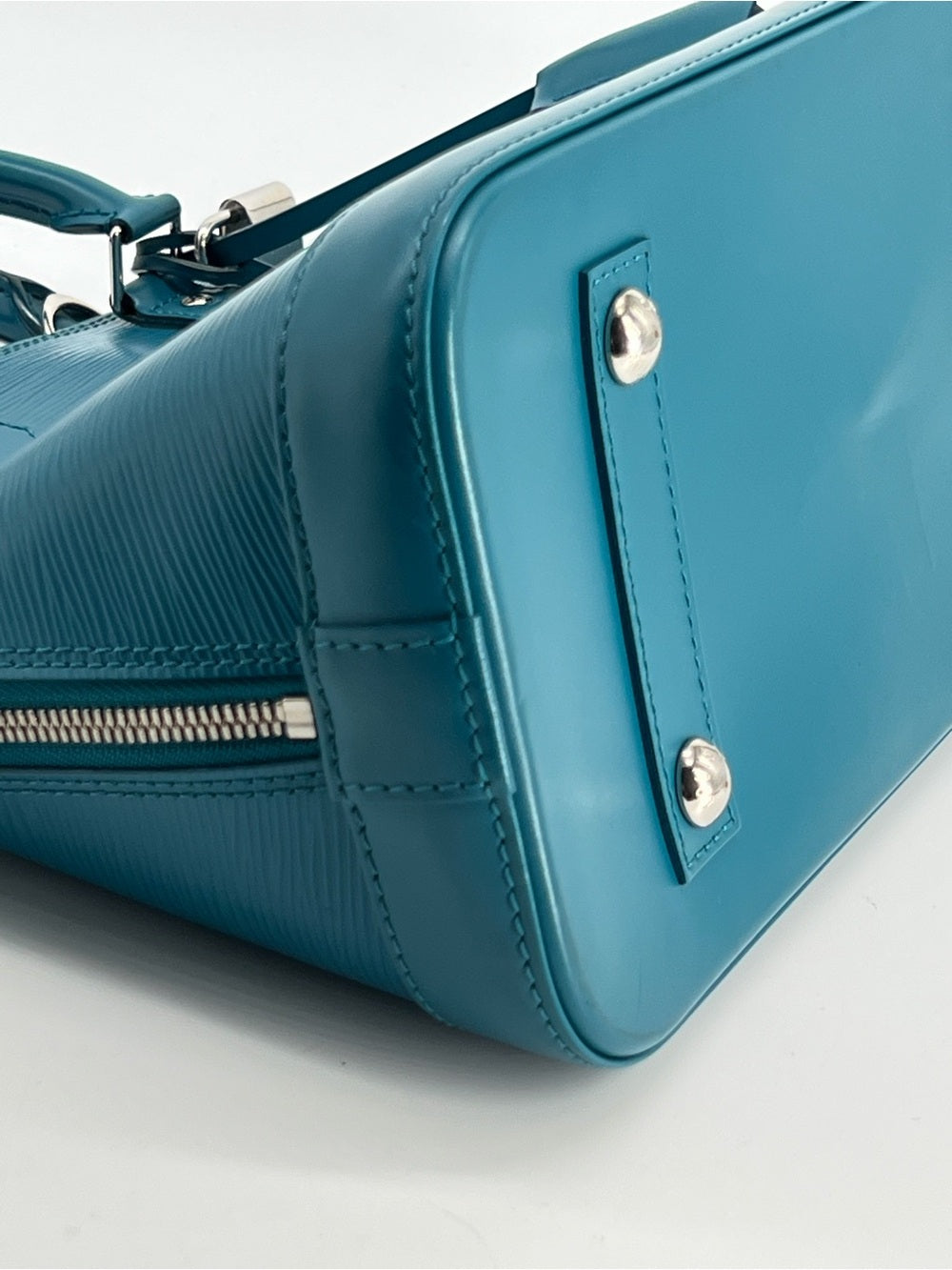 Louis Vuitton Epi Alma PM Hand Bag Blue
