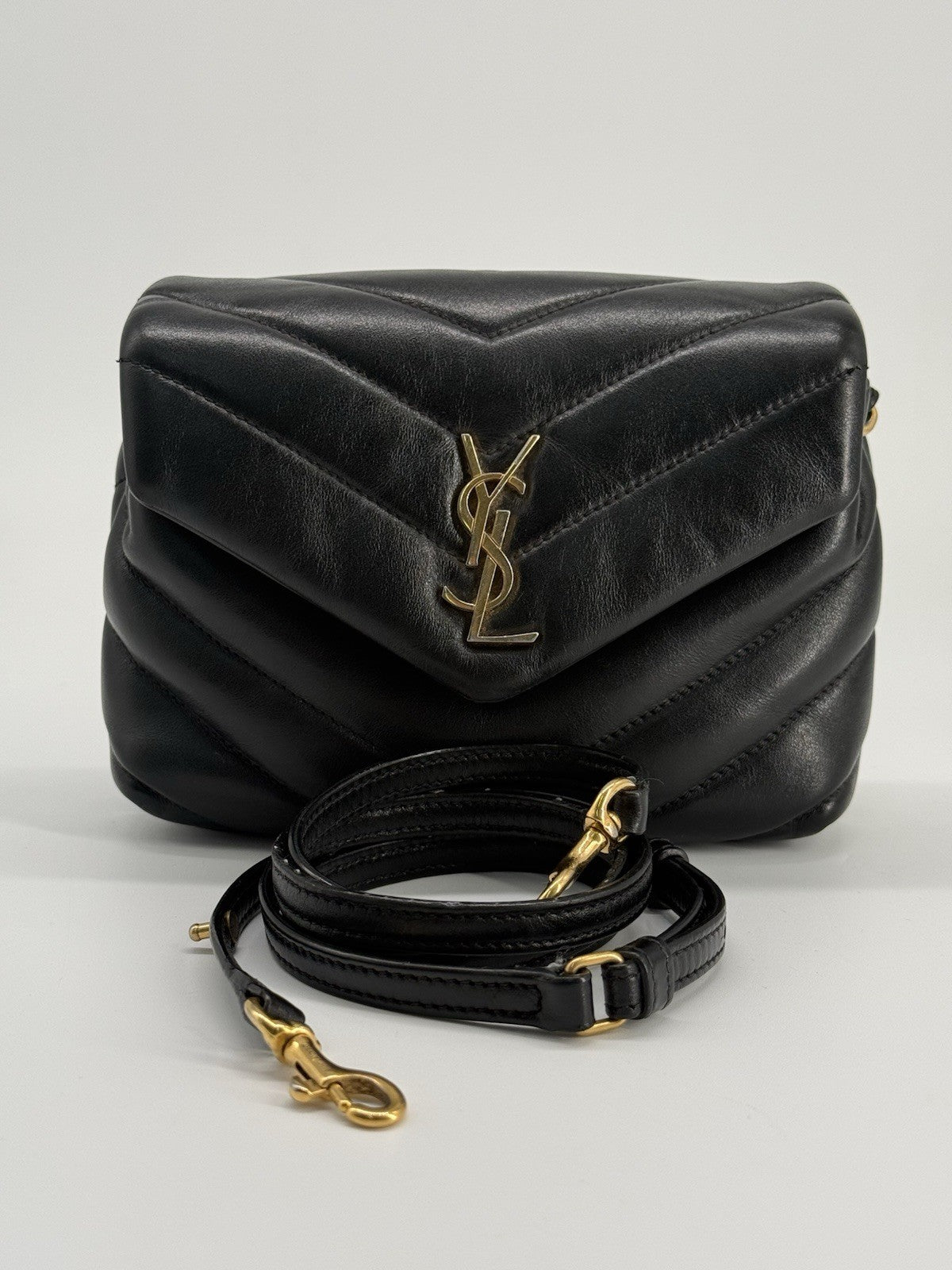 Saint Laurent Toy Loulou Black Leather Shoulder Bag — view 1
