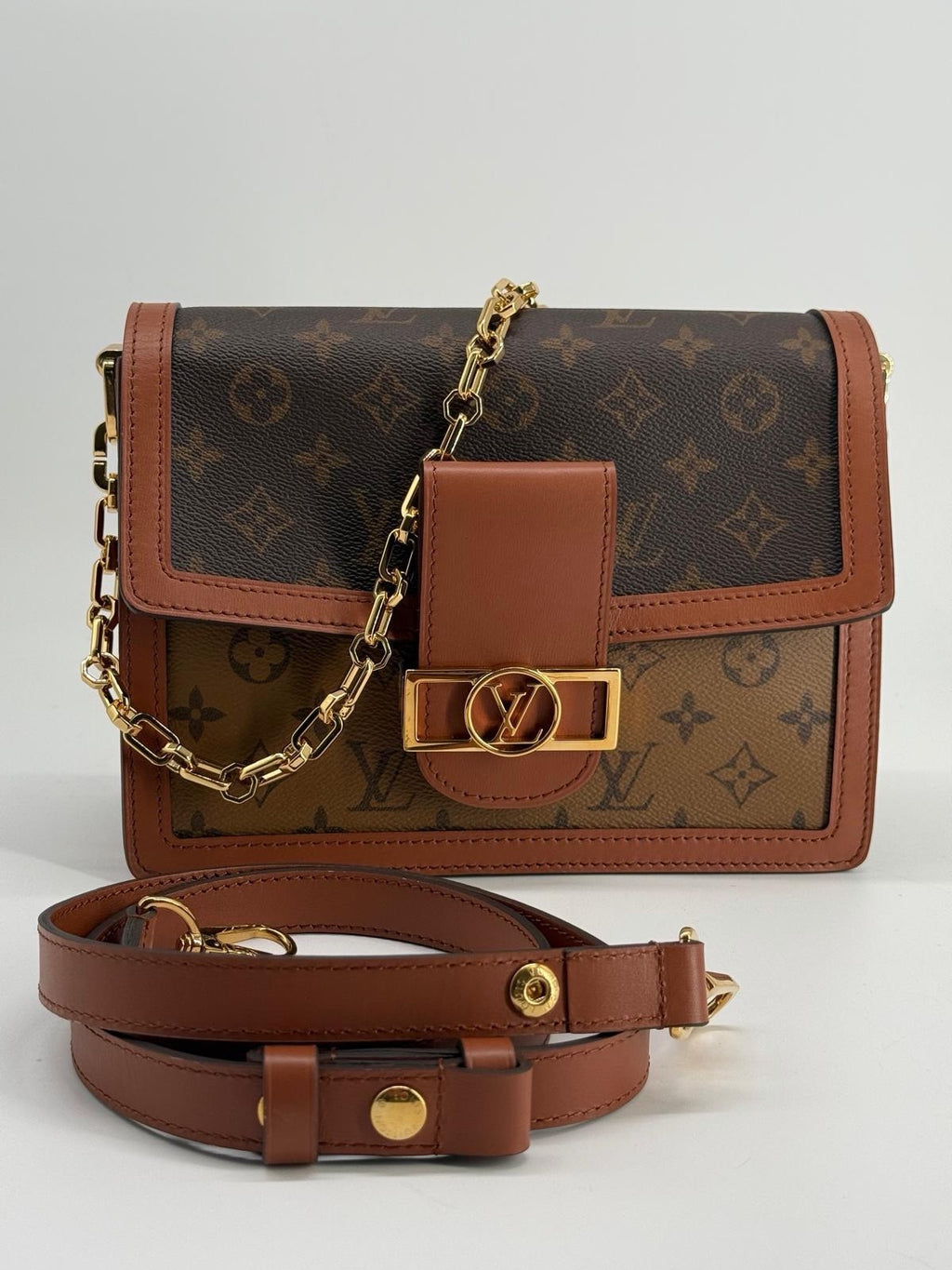 Louis Vuitton Dauphine Shoulder Bag Reverse Monogram Canvas MM — view 1