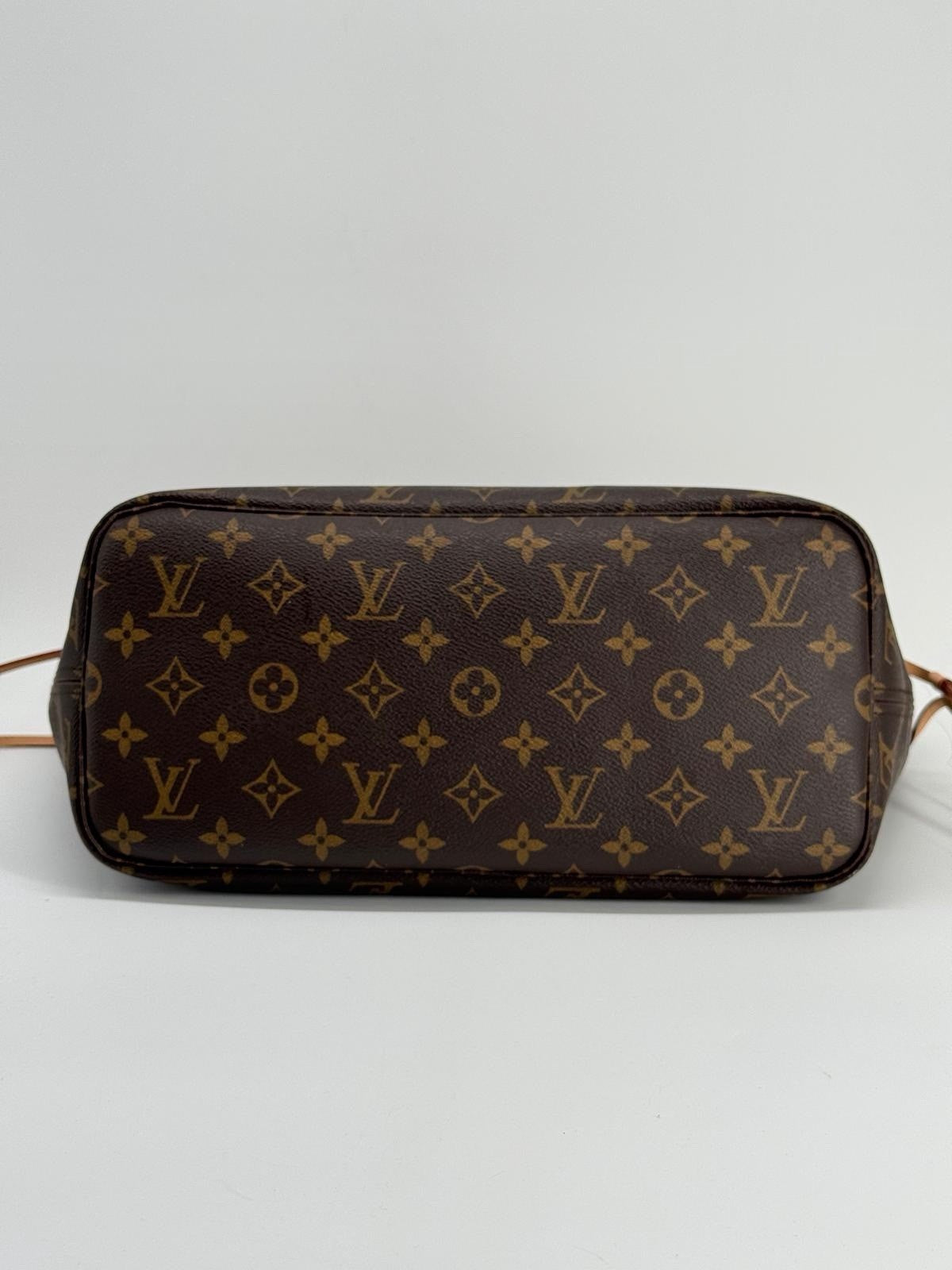 Louis Vuitton Neverfull Tote MM Brown Canvas Monogram Bag — view 6