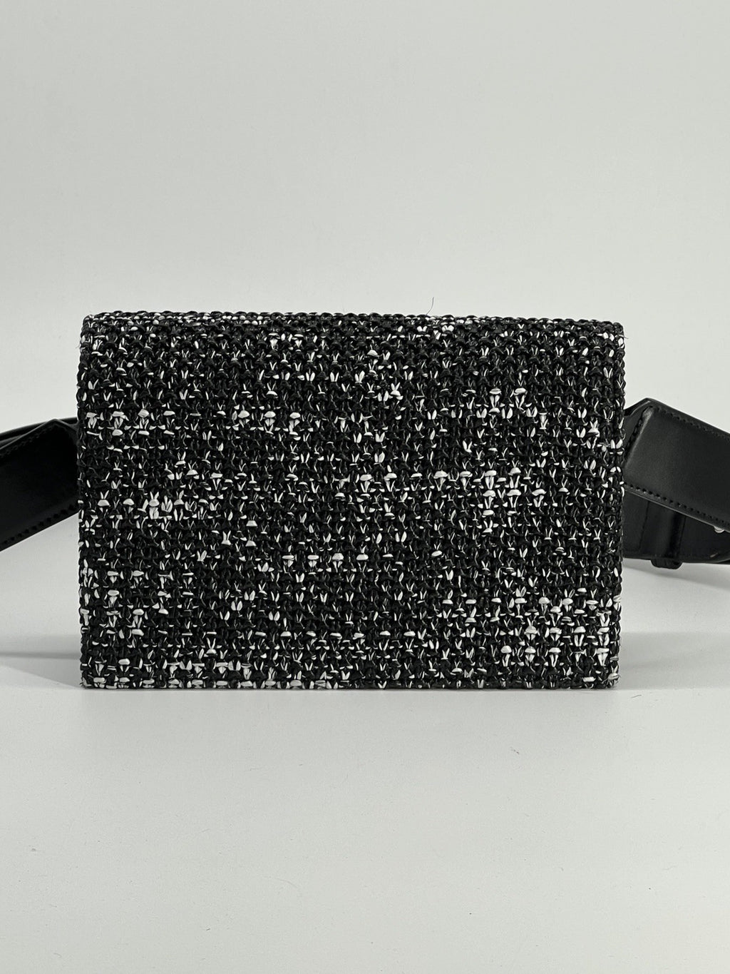Alexander McQueen Small Skull Raffia Shoulder Bag — view 4