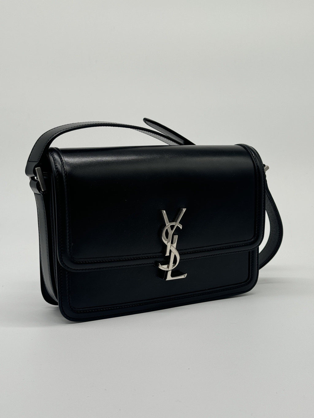 Saint Laurent Solferino  Medium Black Leather Shoulder Bag 2023 — view 2