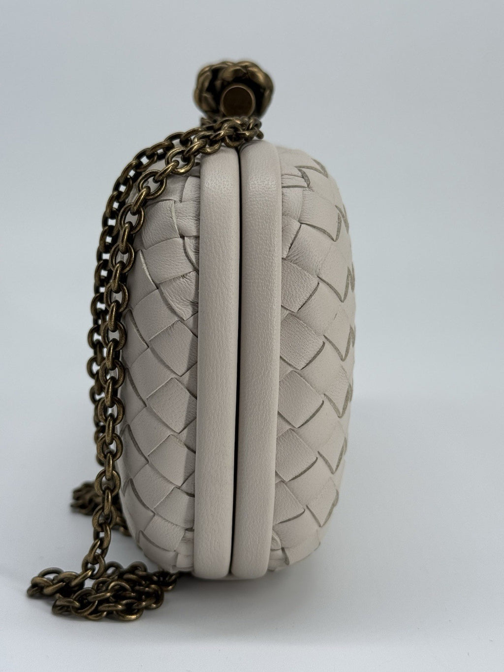 Bottega Veneta Knot Intrecciato White Leather Clutch with Gold Chain — view 7