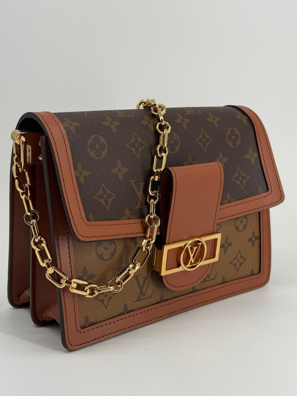 Louis Vuitton Dauphine Shoulder Bag Reverse Monogram Canvas MM — view 3