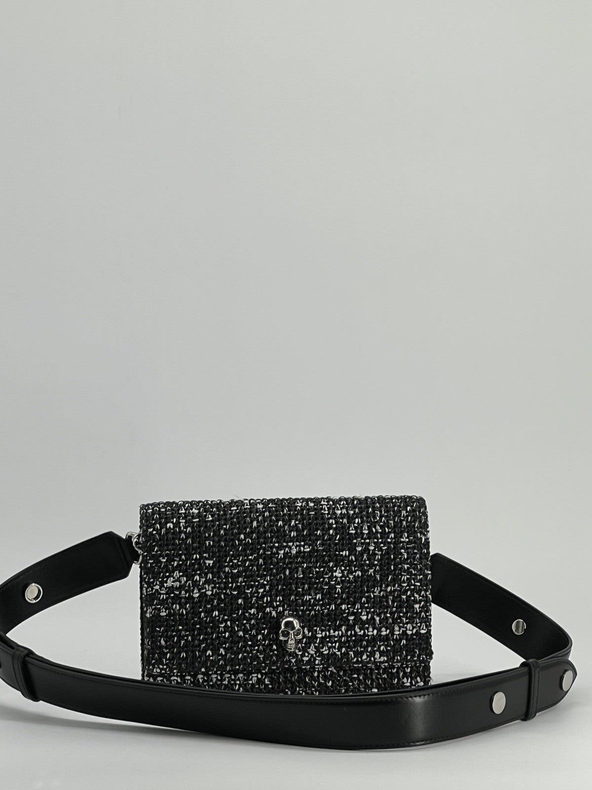 Alexander McQueen Small Skull Raffia Shoulder Bag — view 2