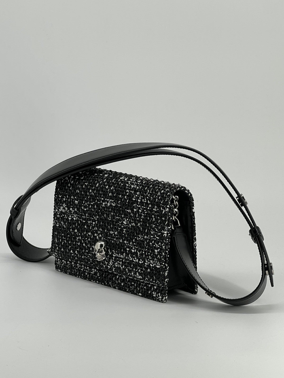 Alexander McQueen Small Skull Raffia Shoulder Bag — view 3