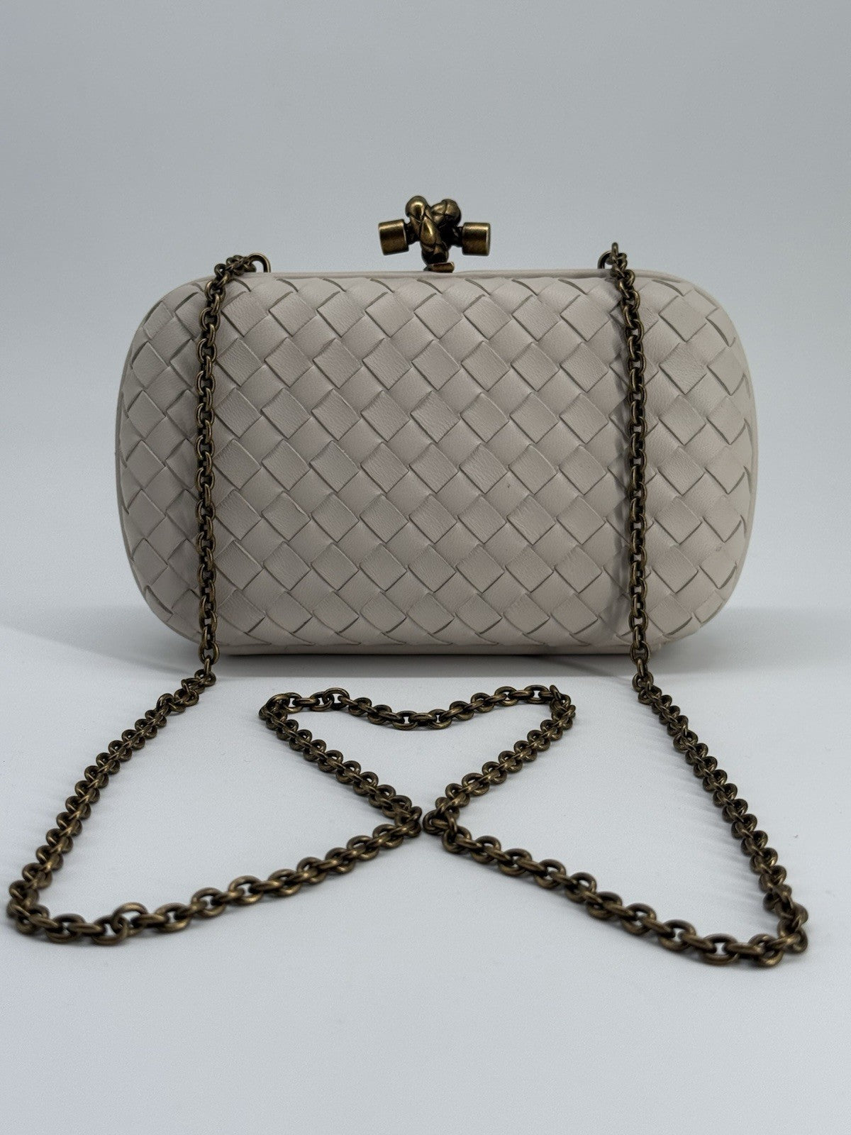 Bottega Veneta Knot Intrecciato White Leather Clutch with Gold Chain — view 1
