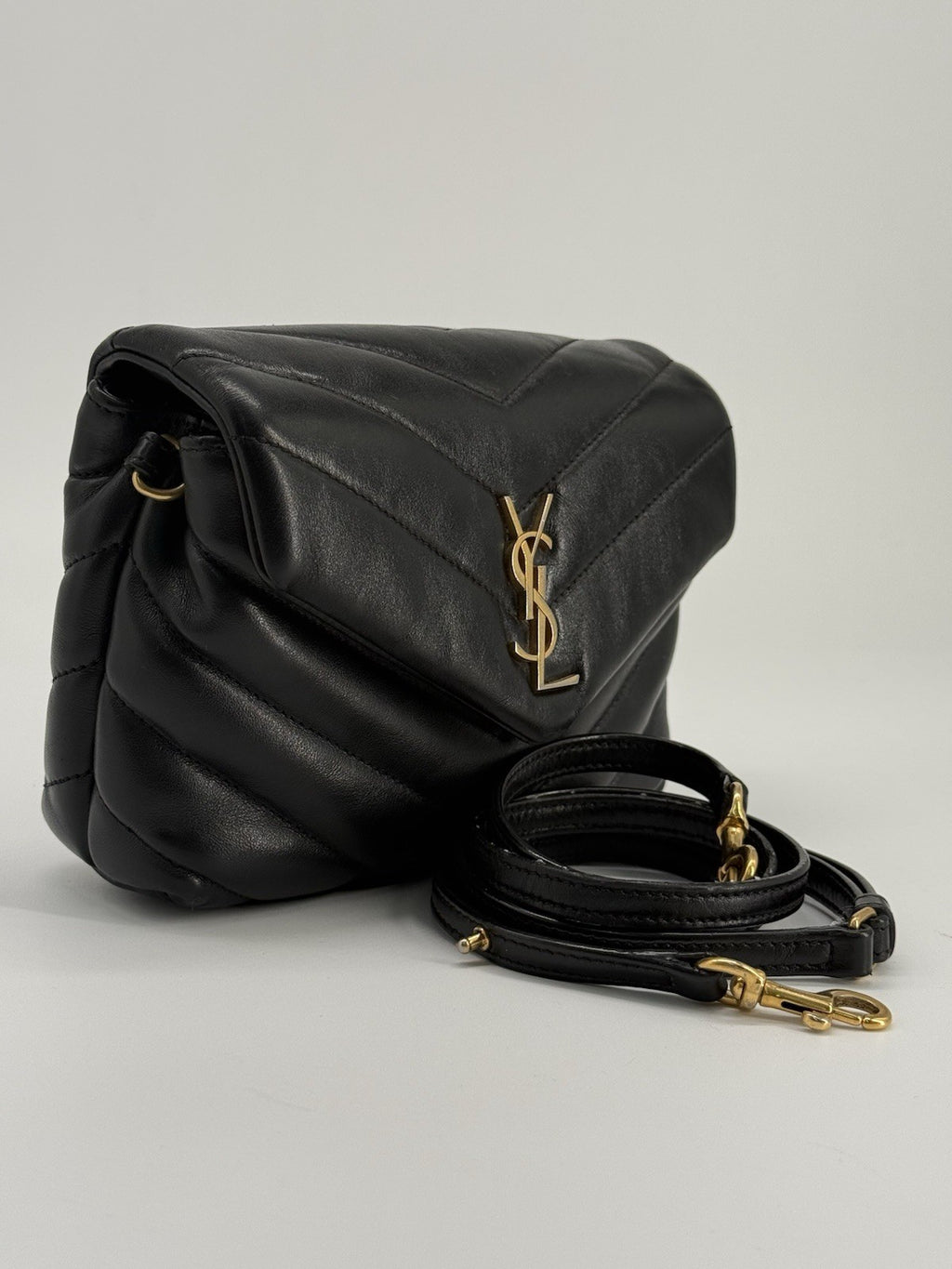Saint Laurent Toy Loulou Black Leather Shoulder Bag — view 2